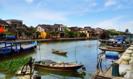 Lett å få seg en båttur i Hoi An